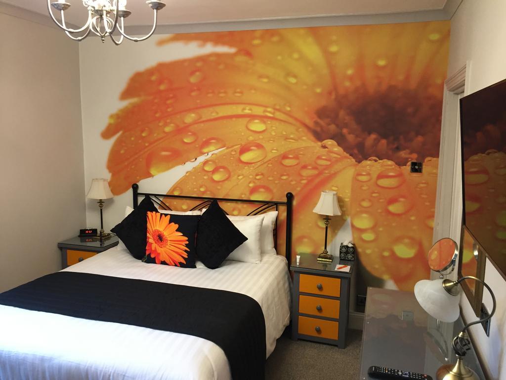 The 25 Boutique B&B - Adults Only Torquay Exterior photo